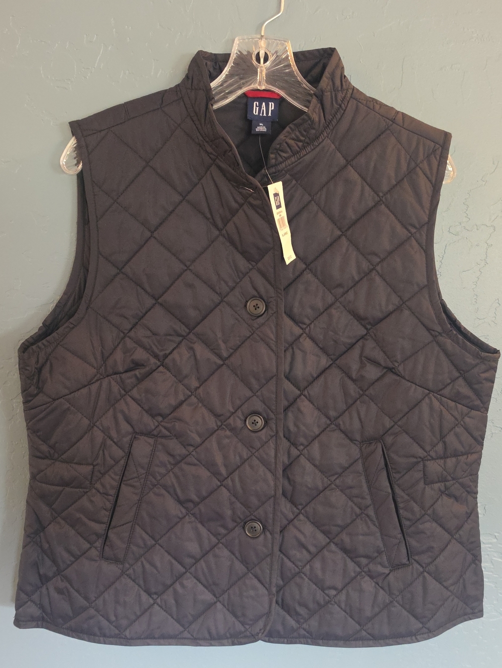 NEW GAP Quilted Vest in Black